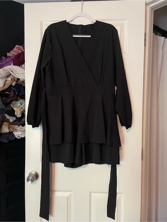 Amazon Pants - Amazon Black Long Sleeve Surplice Jumpsuit Romper